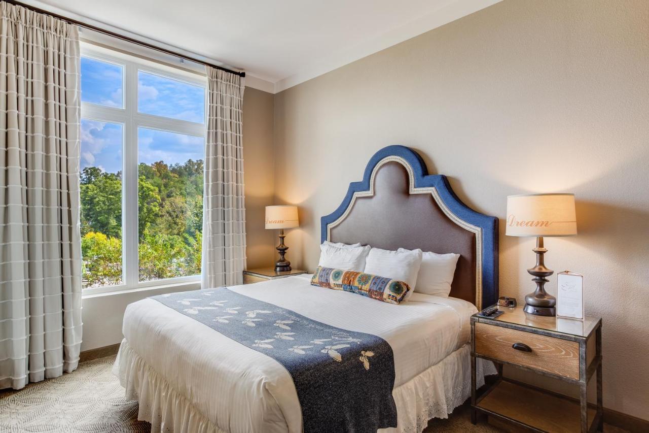 פיג'ן פורג' Dollywood'S Dreammore Resort And Spa מראה חיצוני תמונה