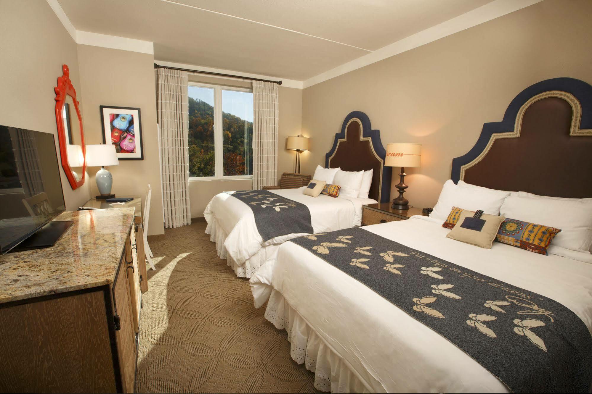 פיג'ן פורג' Dollywood'S Dreammore Resort And Spa מראה חיצוני תמונה